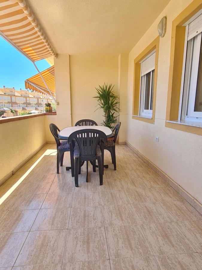 Apartamento Con Piscina En Oliva Nova Luaran gambar