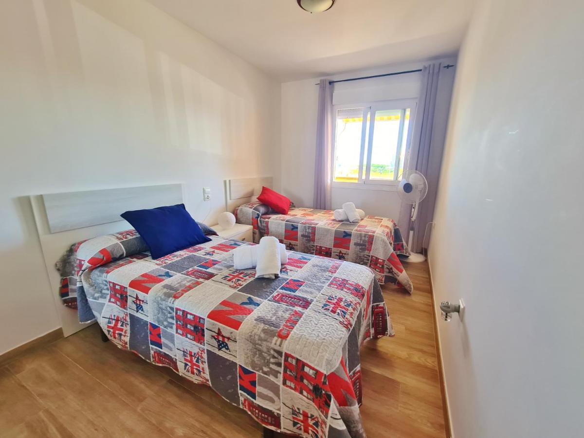 Apartamento Con Piscina En Oliva Nova Luaran gambar
