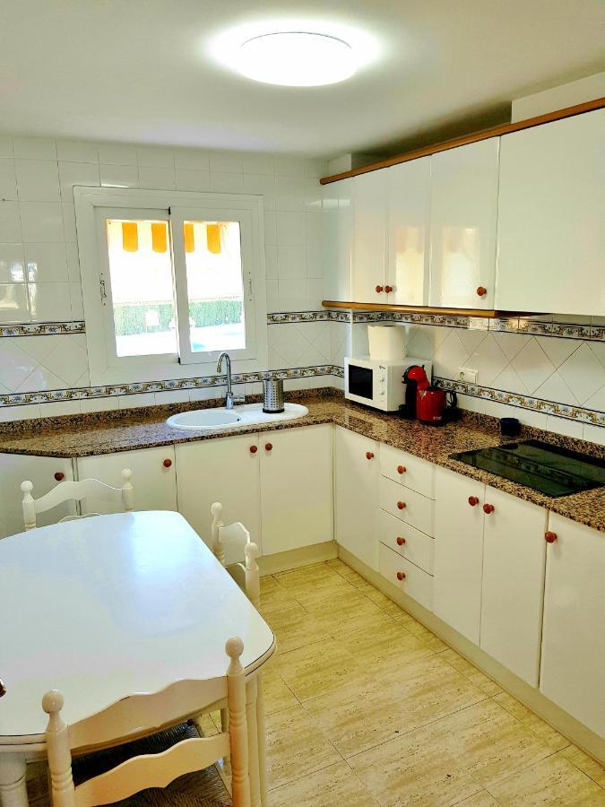 Apartamento Con Piscina En Oliva Nova Luaran gambar